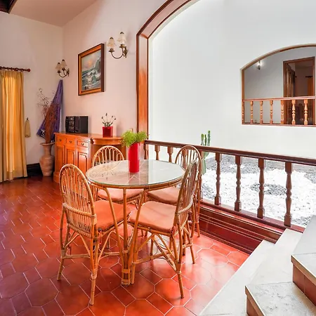 Villa In With Pool Near